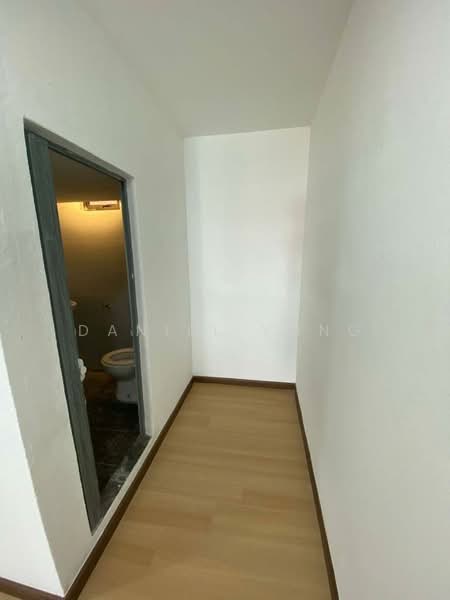 Flat for Sale at Taman Putri Kulai - Daniel Yong - Corridor - PropertyGuru.com.my