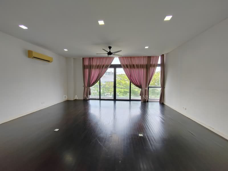 Semi-Detached House for Sale in Lake Fields (Sungai Besi) - David Ting - Living Room - PropertyGuru.com.my