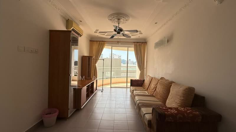 Kondominium untuk Disewa di Gurney Park Condominium - May Tan - Living Room - PropertyGuru.com.my