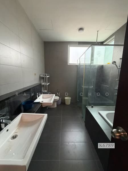 Rumah Berkembar untuk Dijual di Ambang Botanic (Klang) - Raymond Choo - Bathroom - PropertyGuru.com.my