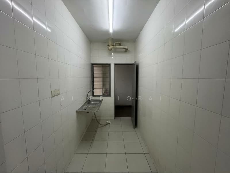Apartment for Sale at Pangsapuri Akasia (Bandar Botanic) - Aliff Iqbal - Interior - PropertyGuru.com.my
