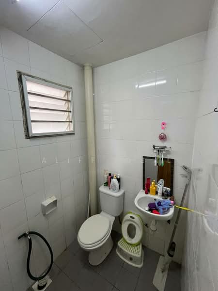 Pangsapuri untuk Dijual di Pangsapuri Akasia (Bandar Botanic) - Aliff Iqbal - PropertyGuru.com.my