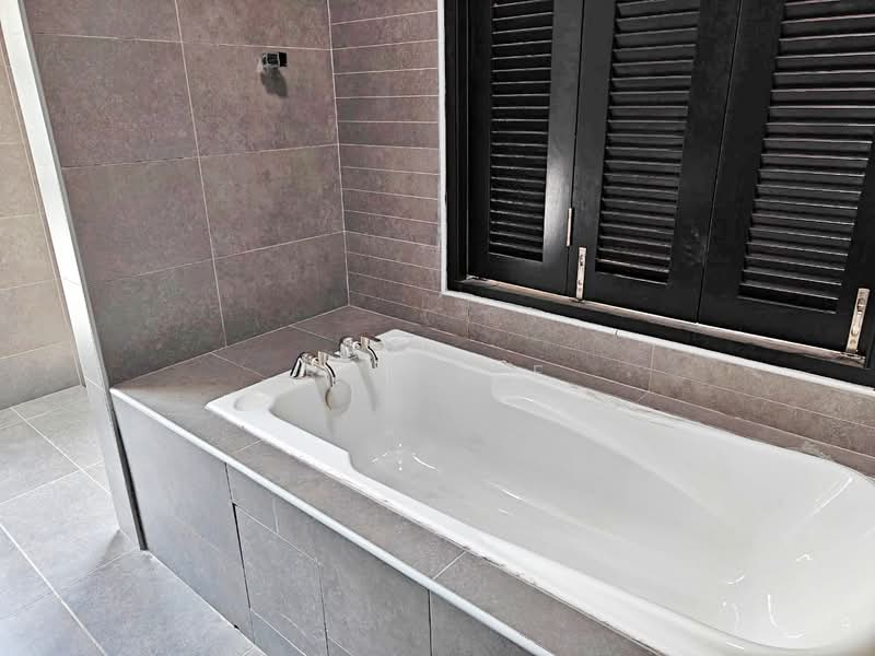 Semi-Detached House for Rent in Seksyen U10 (Shah Alam) - Ray Lee - Bathroom - PropertyGuru.com.my