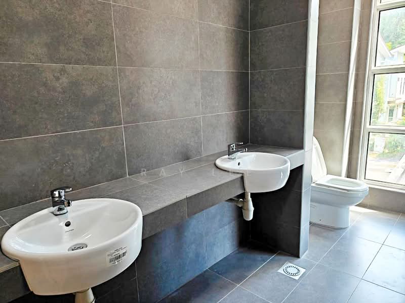 Semi-Detached House for Rent in Seksyen U10 (Shah Alam) - Ray Lee - Bathroom - PropertyGuru.com.my