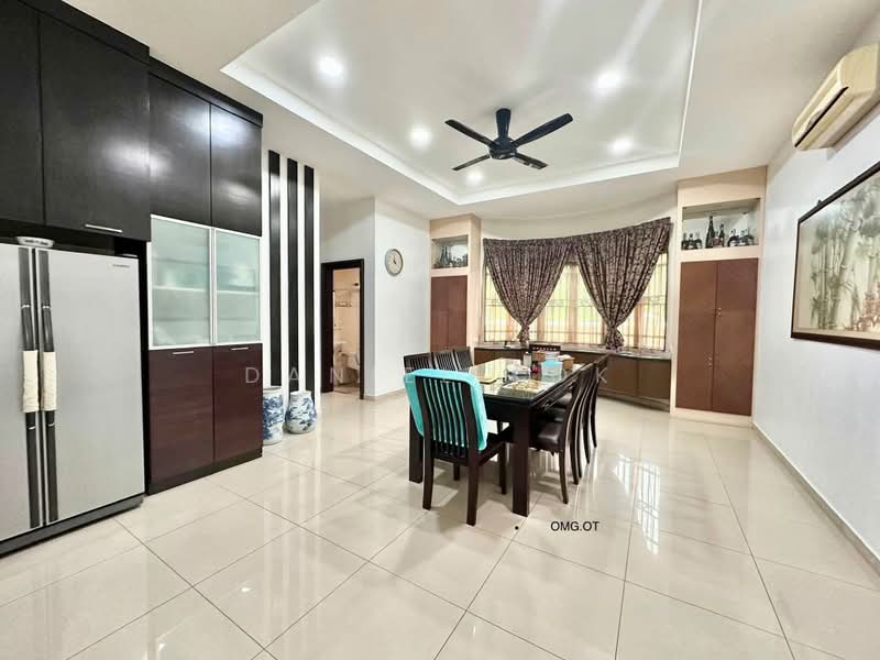 Rumah Banglo untuk Dijual di Teluk Pulai (Klang) - Daniel Kok - Dining Room - PropertyGuru.com.my