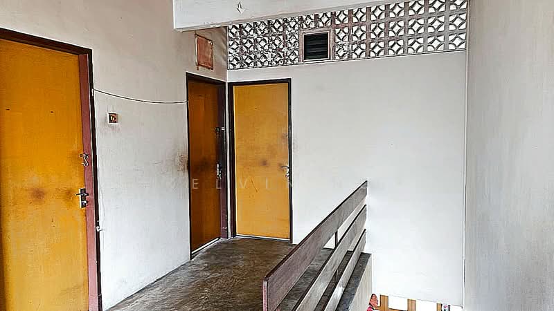 Rumah Teres 2 Tingkat untuk Dijual di Sea Park (Petaling Jaya) - Kelvin Ng - Corridor - PropertyGuru.com.my