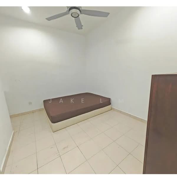 Townhouse for Sale in Palm Walk (Bandar Sungai Long) - Jake Lim - Bedroom - PropertyGuru.com.my