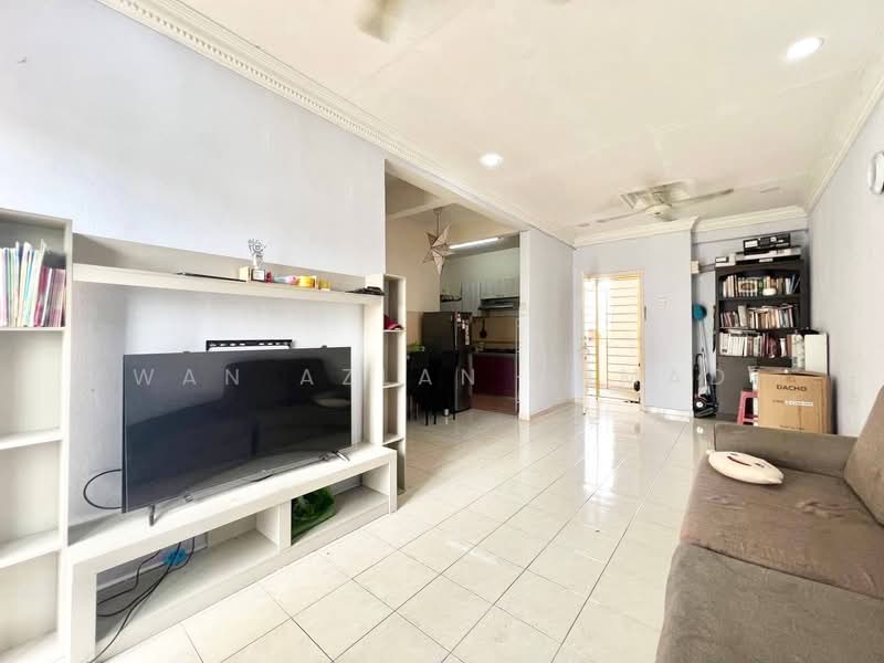 Apartment for Sale at Pangsapuri Danaumas - Wan Azlan Ahmad - PropertyGuru.com.my