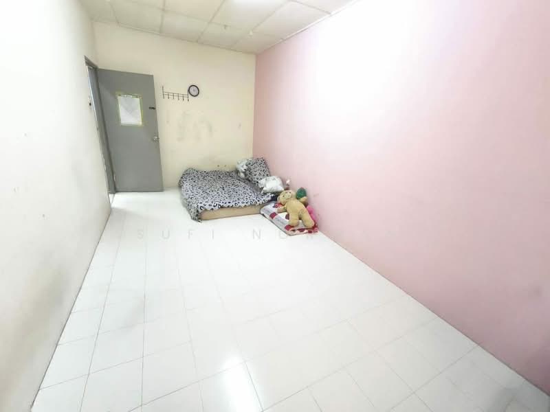 2-storey Terraced House for Sale in Bandar Kulai (Kulai) - Sufi Norman - Bedroom - PropertyGuru.com.my