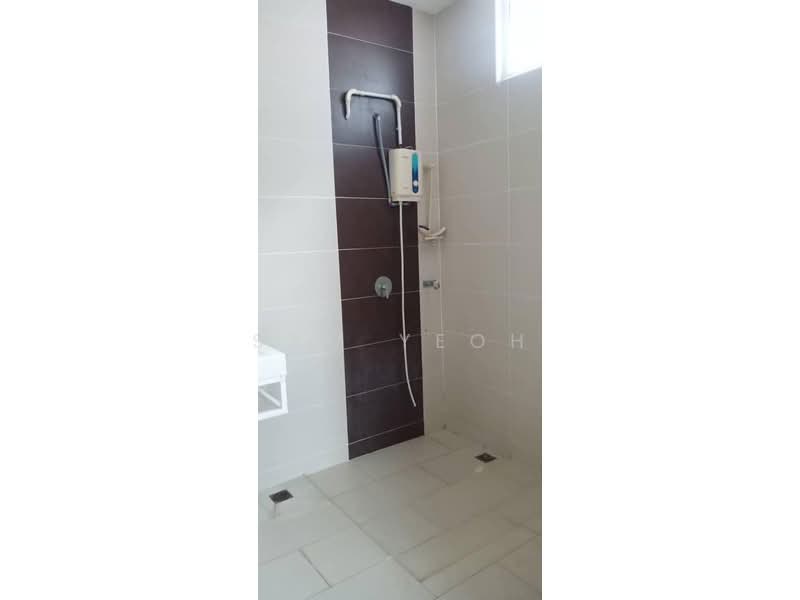 Semi-Detached House for Rent in Sungai Ara (Penang) - Sam Yeoh - Bathroom - PropertyGuru.com.my