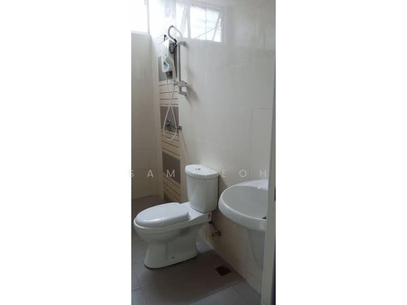 Semi-Detached House for Rent in Sungai Ara (Penang) - Sam Yeoh - Bathroom - PropertyGuru.com.my