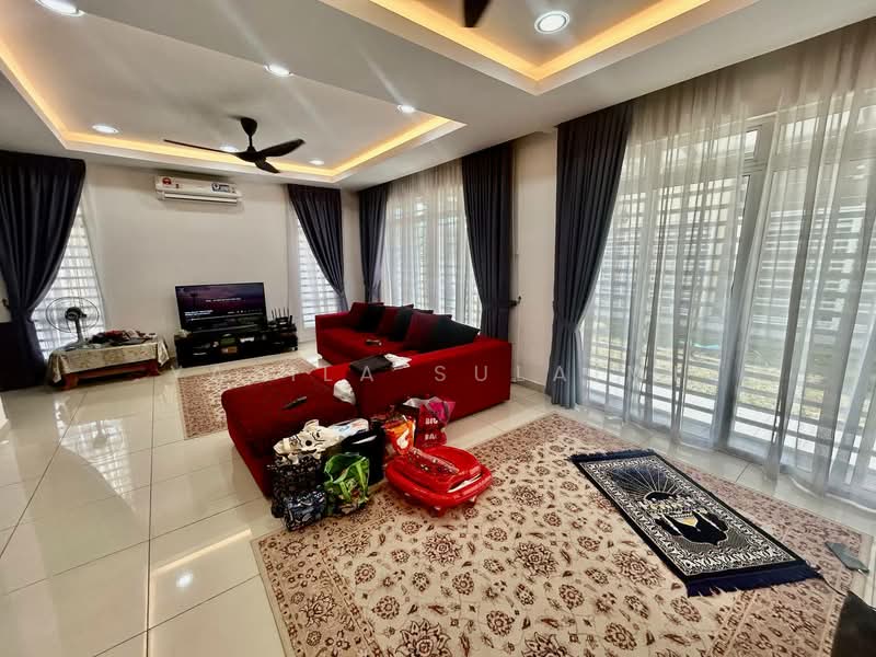 Rumah Berkembar untuk Dijual di Telok Panglima Garang (Selangor) - Yazila Sulaimi - Living Room - PropertyGuru.com.my