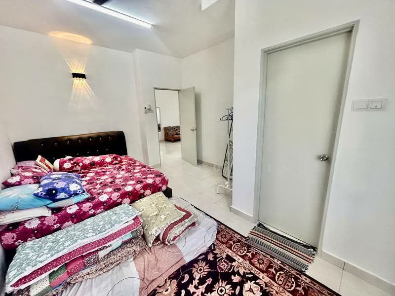 Rumah Berkembar untuk Dijual di Telok Panglima Garang (Selangor) - Yazila Sulaimi - Bedroom - PropertyGuru.com.my