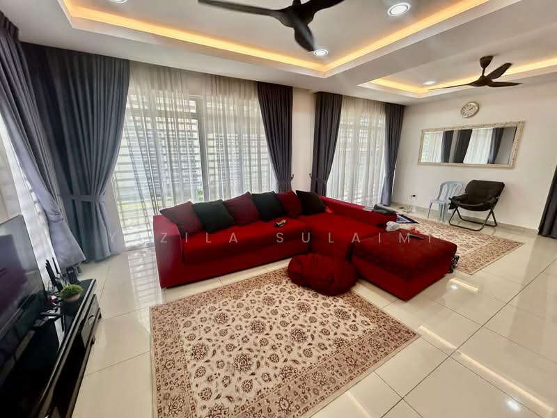 Rumah Berkembar untuk Dijual di Telok Panglima Garang (Selangor) - Yazila Sulaimi - Living Room - PropertyGuru.com.my