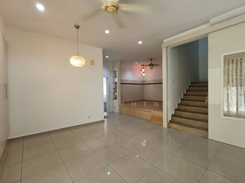 Rumah Berkembar untuk Dijual di Taman Merbok (Bukit Baru) - Vinc Pheng - Living Room - PropertyGuru.com.my