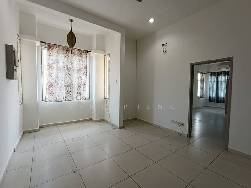 Rumah Berkembar untuk Dijual di Taman Merbok (Bukit Baru) - Vinc Pheng - Living Room - PropertyGuru.com.my