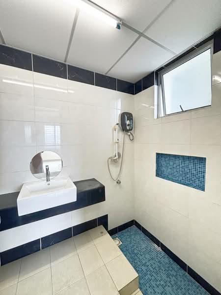 Condominium for Sale at Platinum Hill PV 8 - Yasmin Sulaiman - Bathroom - PropertyGuru.com.my