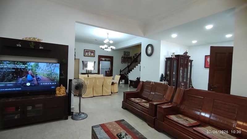 Semi-Detached House for Sale in Kota Kemuning (Shah Alam) - Chloe Tan - Living Room - PropertyGuru.com.my