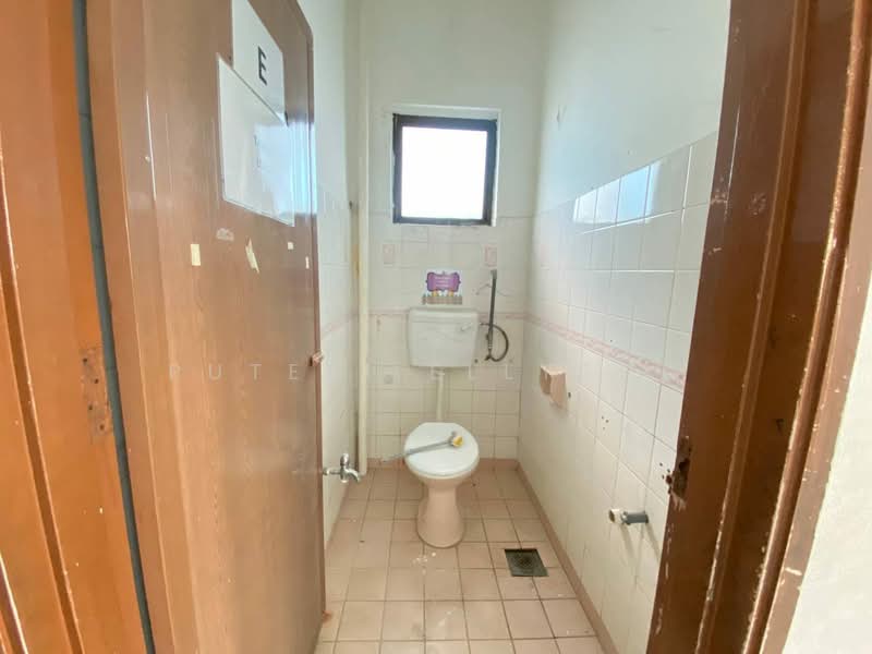 Kedai untuk Disewa di Shah Alam (Selangor) - Puteri Ellysha - Bathroom - PropertyGuru.com.my