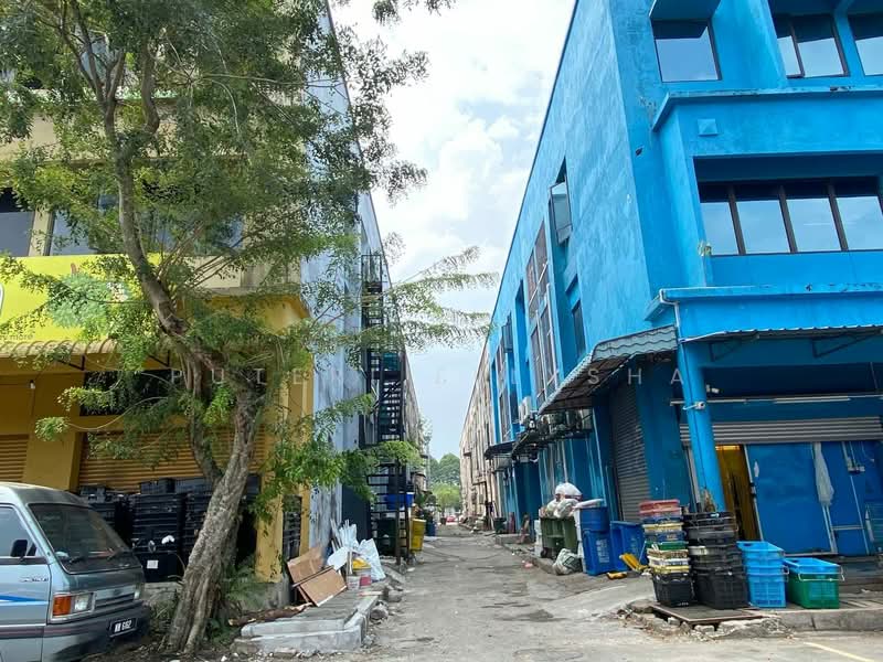 Kedai untuk Disewa di Shah Alam (Selangor) - Puteri Ellysha - Exterior - PropertyGuru.com.my