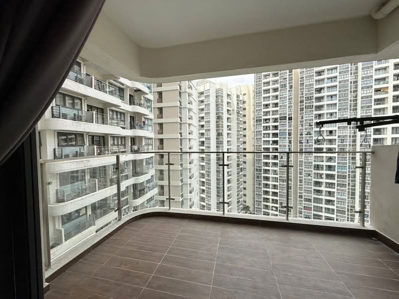 Kondominium untuk Dijual di Amberside @ Country Garden Danga Bay - Jensen Goh - Balcony - PropertyGuru.com.my
