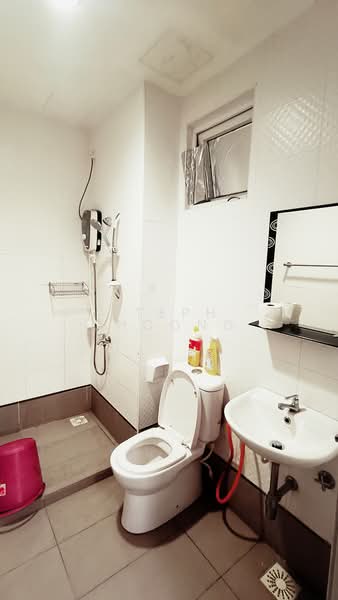 Service Residence for Sale at Seasons Amara Larkin - Steph Choong - Bathroom - PropertyGuru.com.my
