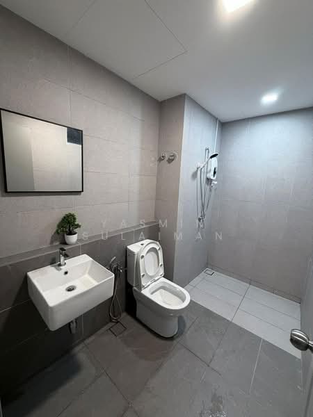 Kondominium untuk Disewa di Sanderling Lakefront - Yasmin Sulaiman - Bathroom - PropertyGuru.com.my