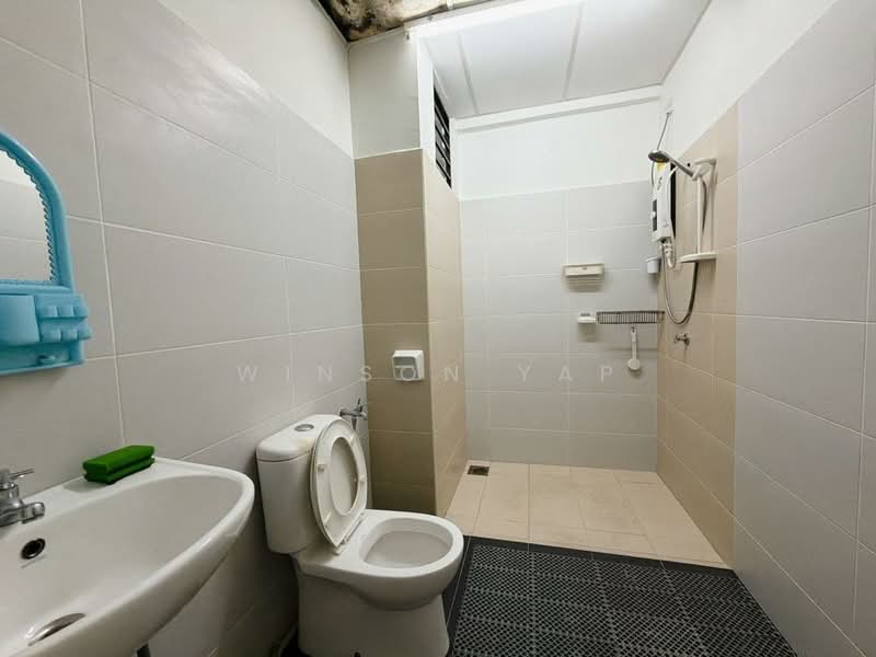 Servis Apartment untuk Disewa di Akademik Suite - Winson Yap - Bathroom - PropertyGuru.com.my