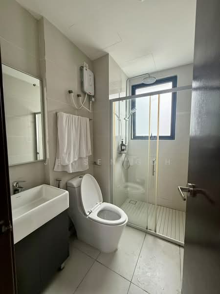 Kondominium untuk Disewa di Amberside @ Country Garden Danga Bay - Jensen Goh - Bathroom - PropertyGuru.com.my