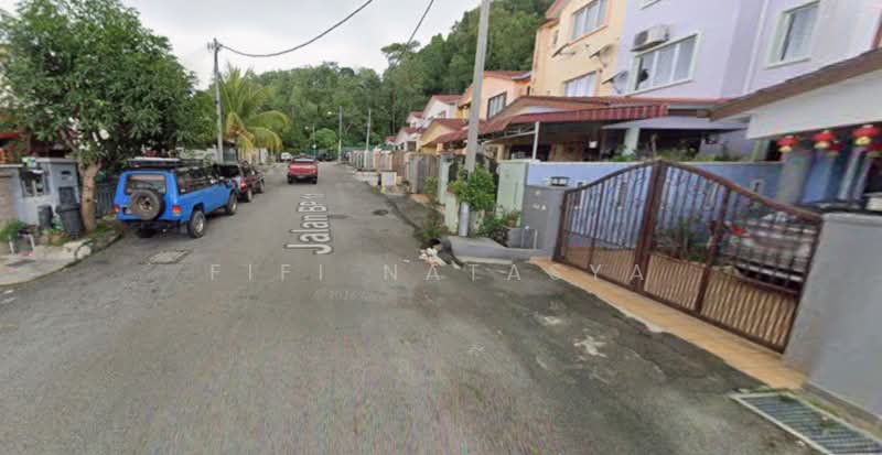 Rumah Teres 3 Tingkat untuk Dijual di Batu Caves (Selangor) - Fifi Natasya - Exterior - PropertyGuru.com.my