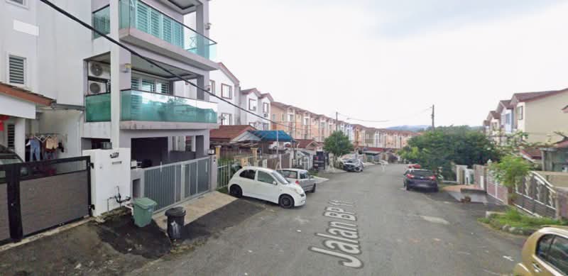 Rumah Teres 3 Tingkat untuk Dijual di Batu Caves (Selangor) - Fifi Natasya - Exterior - PropertyGuru.com.my