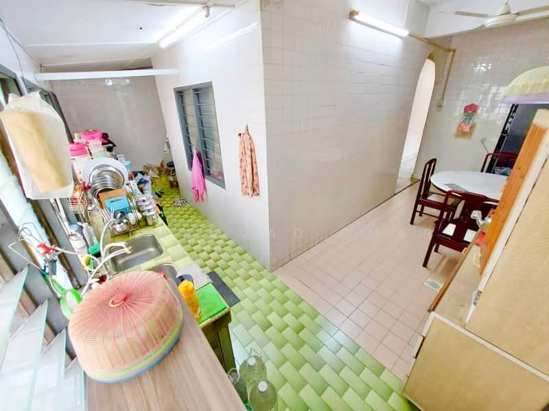 Rumah Bandar untuk Dijual di Cheras (Selangor) - Mohammad Omar - Kitchen - PropertyGuru.com.my