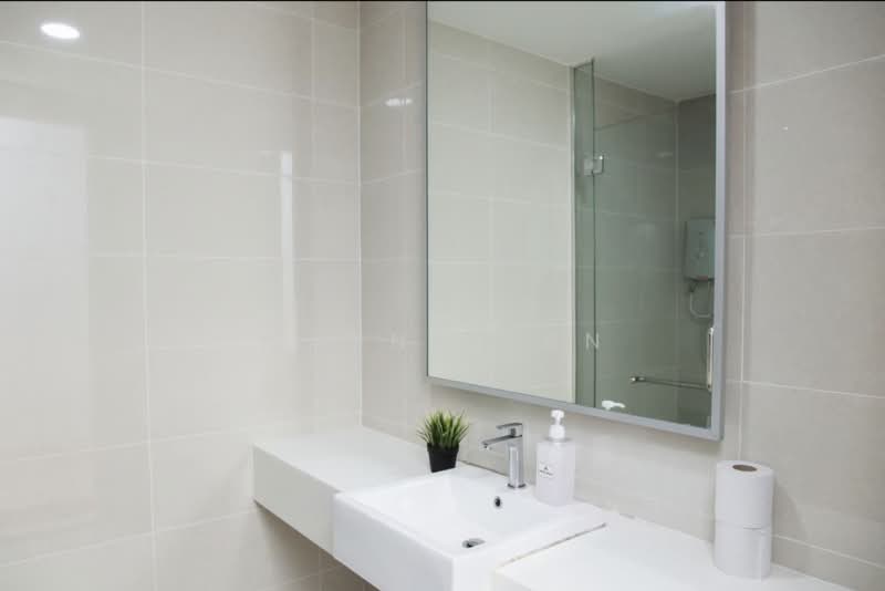 Servis Apartment untuk Disewa di KL Gateway Residences - Wayne Tan - Bathroom - PropertyGuru.com.my