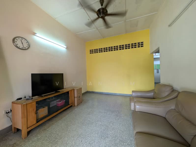Rumah Teres 1 Tingkat untuk Dijual di Taman Gembira (Jalan Klang Lama (Old Klang Road)) - Vivian Lim - Living Room - PropertyGuru.com.my