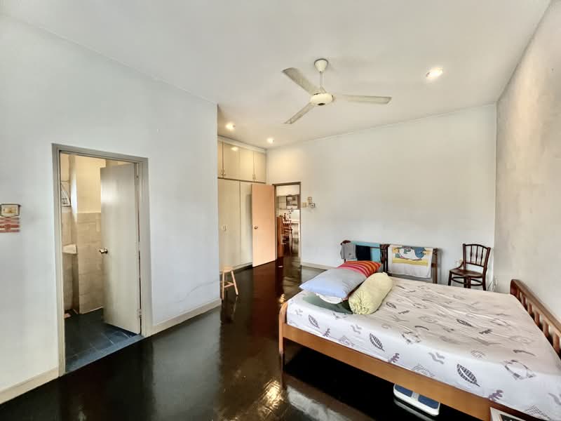 2-storey Terraced House for Sale in Taman Tun Dr Ismail (Kuala Lumpur) - Yin Peng . - Bedroom - PropertyGuru.com.my
