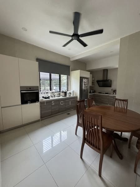 Rumah Teres 2.5 Tingkat untuk Dijual di Alam Impian (Shah Alam) - Priscilla David - Kitchen - PropertyGuru.com.my