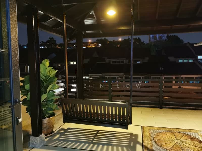 Rumah Teres 3 Tingkat untuk Dijual di Bandar Puteri Puchong (Puchong) - Junbin Low - Balcony - PropertyGuru.com.my
