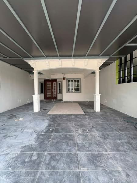 2-storey Terraced House for Sale in Puncak Alam (Selangor) - Hazeman Omar - Exterior - PropertyGuru.com.my
