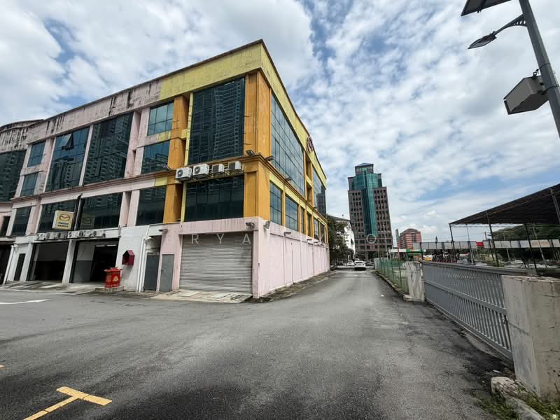 Shop / Office for Sale in Serdang Raya (Seri Kembangan) - Bryan Yeo - Exterior - PropertyGuru.com.my