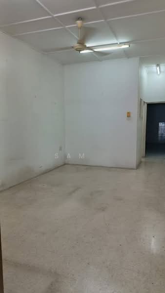 Semi-Detached House for Sale in Taman Ipoh Selatan (Ipoh) - Sam . - Interior - PropertyGuru.com.my
