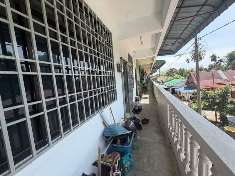 Rumah Flat untuk Dijual di Taman Sungai Batu - C.H. Lee - PropertyGuru.com.my