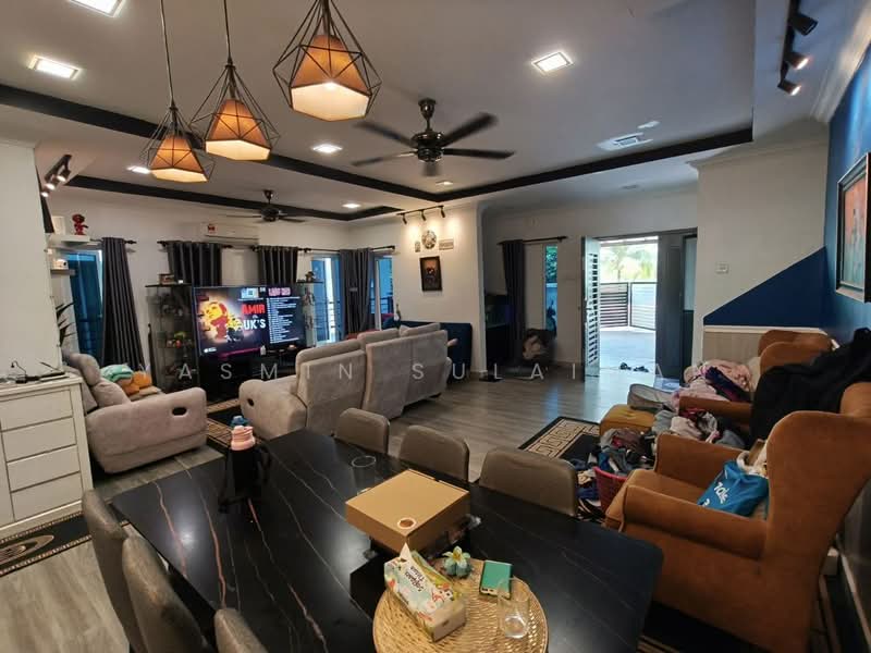 Cluster House for Sale in Sepang (Selangor) - Yasmin Sulaiman - Living Room - PropertyGuru.com.my