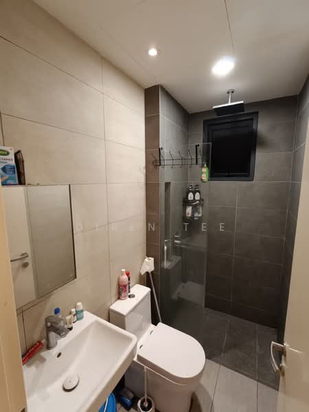 Servis Apartment untuk Disewa di Sky Meridien - Diren Tee - Bathroom - PropertyGuru.com.my