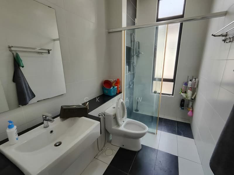 Rumah Kluster untuk Dijual di Eco Majestic (Semenyih) - CK Law - Bathroom - PropertyGuru.com.my