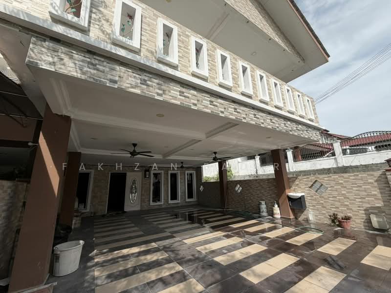 Rumah Teres 2 Tingkat untuk Dijual di Taman Saujana Impian (Kajang) - Fakhzan Badiran - Exterior - PropertyGuru.com.my