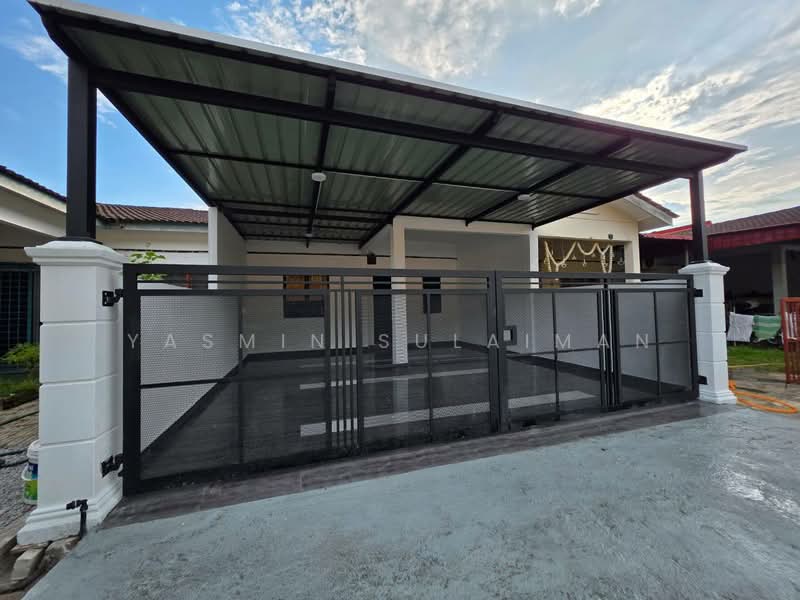 1-storey Terraced House for Sale in Taman Bemban (Bemban) - Yasmin Sulaiman - Exterior - PropertyGuru.com.my