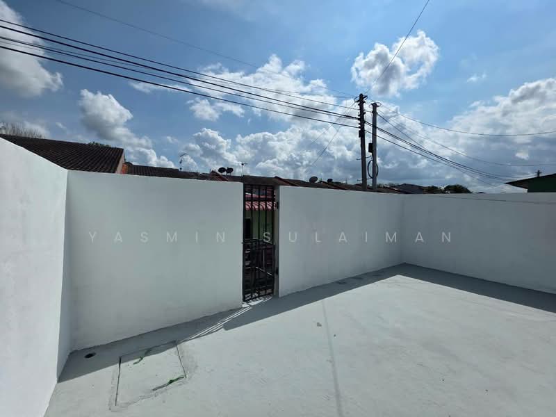 1-storey Terraced House for Sale in Taman Bemban (Bemban) - Yasmin Sulaiman - Exterior - PropertyGuru.com.my