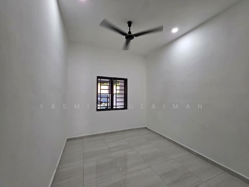 1-storey Terraced House for Sale in Taman Bemban (Bemban) - Yasmin Sulaiman - PropertyGuru.com.my