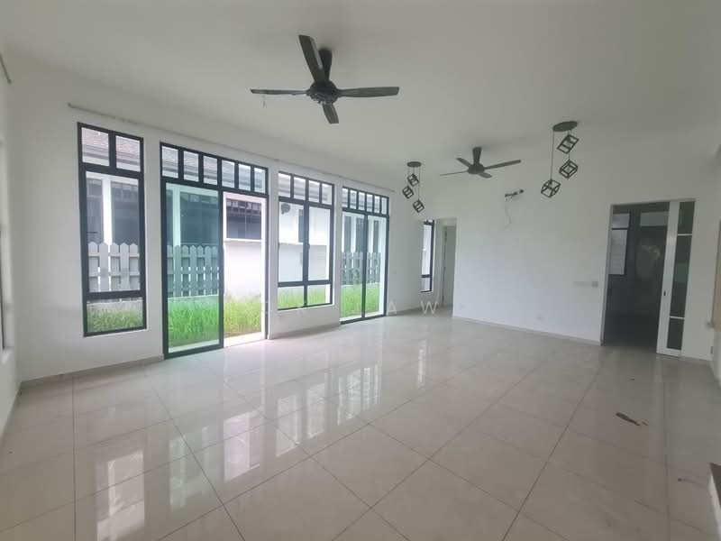 Rumah Kluster untuk Dijual di Eco Majestic (Semenyih) - CK Law - Living Room - PropertyGuru.com.my