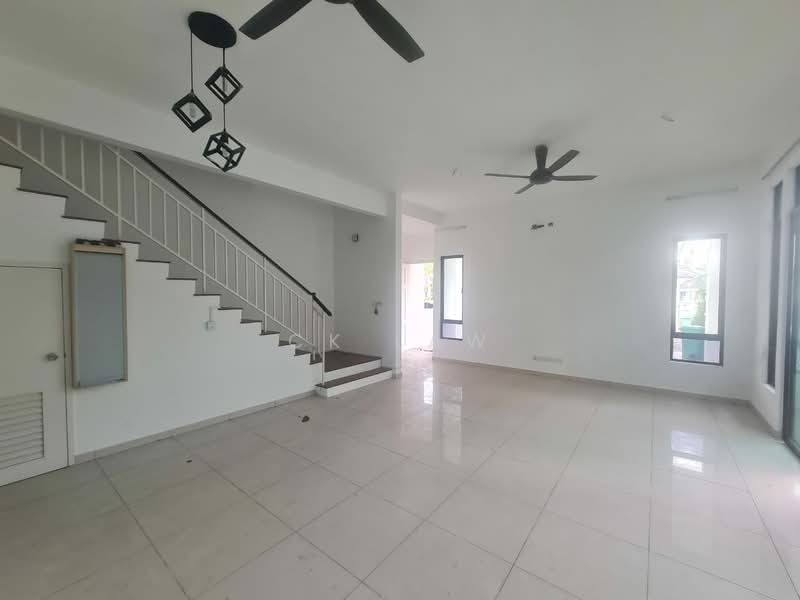 Rumah Kluster untuk Dijual di Eco Majestic (Semenyih) - CK Law - Living Room - PropertyGuru.com.my